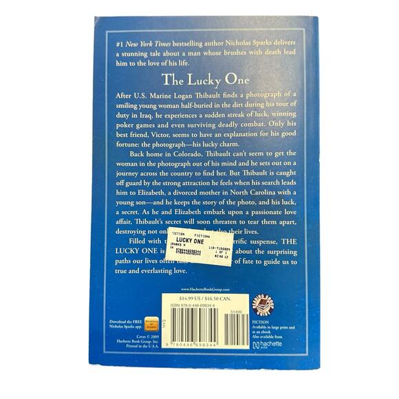 The Lucky One paperback book, a novel By Nicholas Sparks - Picture 3 of 4